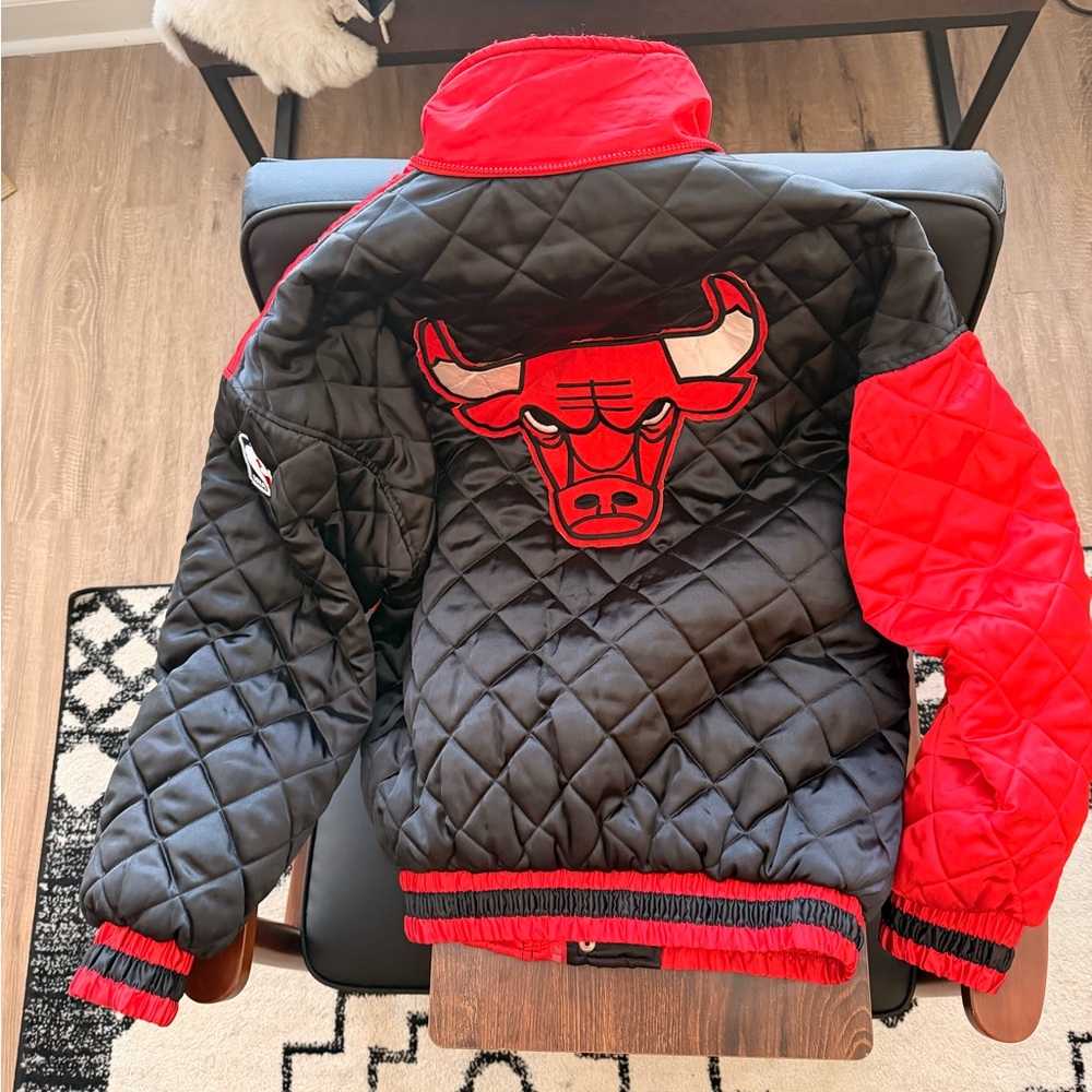 NBA Chicago Bulls Red and Black Puffer Jacket - Picture 2 of 3